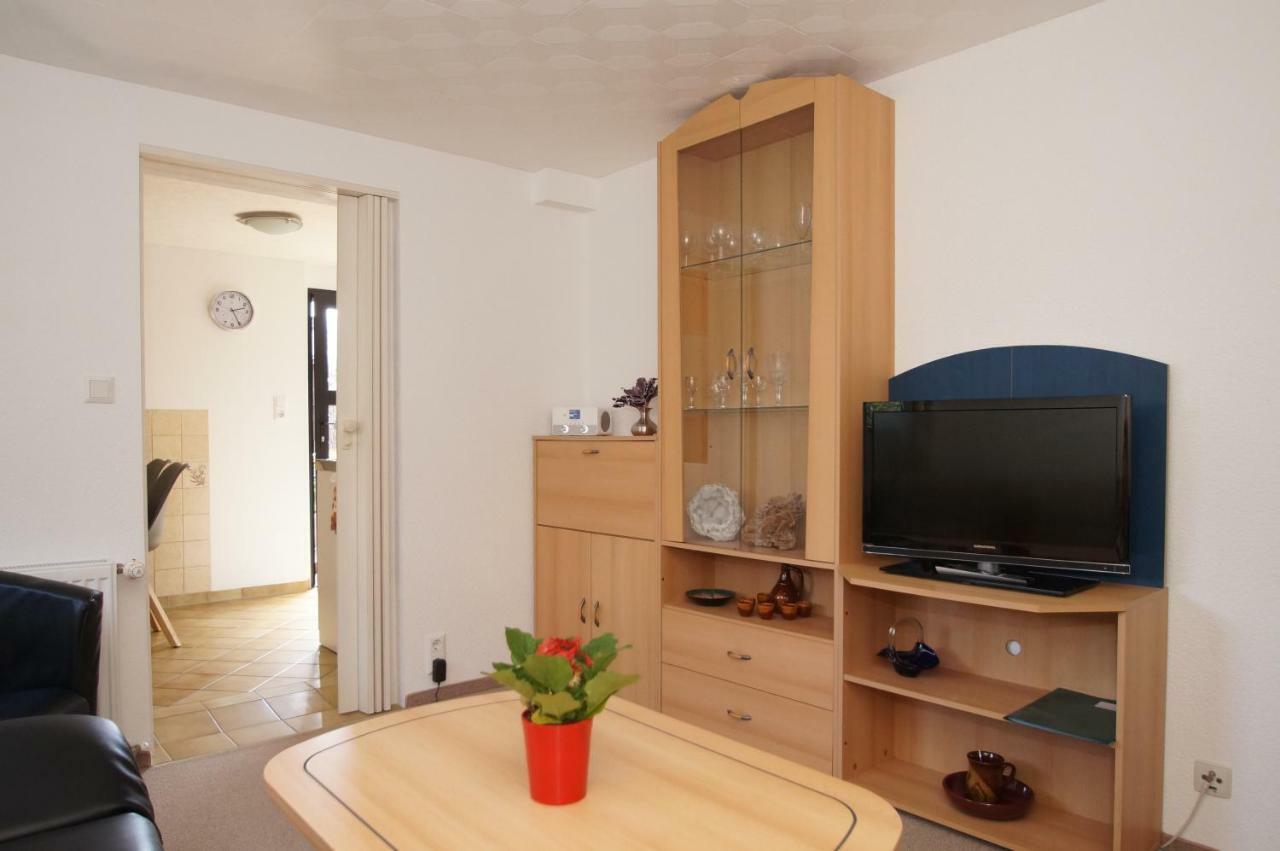 Ferienwohnung Schubert Sagard Exterior photo